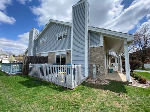 7021 Coachwood Trl, Tinley Park, IL 60477-6872