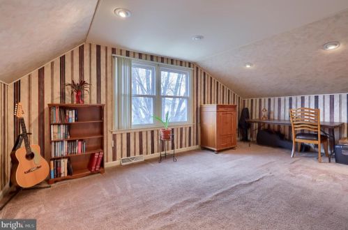 1604 Robert Rd, Lancaster PA  17601-5635 exterior