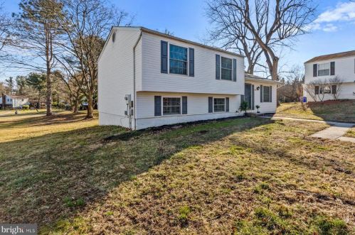 6928 Garland Ln, Columbia, MD 21045-4647