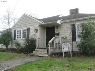 7212 Tillamook St, Portland, OR 97213-6027