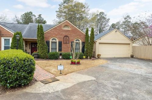 1256 Whitlock Ridge Dr, Marietta, GA 30064-1972