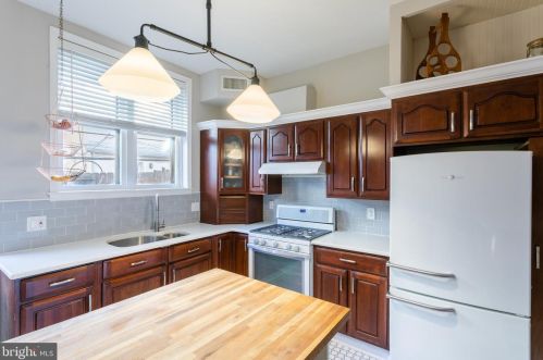 2125 16th St, Philadelphia PA  19121-0016 exterior
