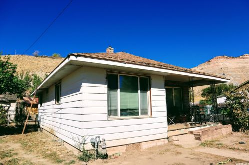 244 River St, Helper, UT 84526-1549