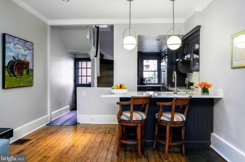 312 Juniper St, Philadelphia PA  19107-5818 exterior