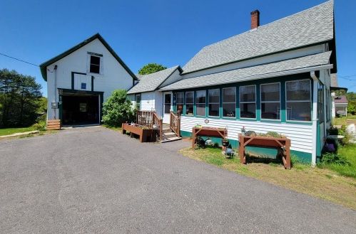 81 Depot St, Belmont, NH 03220-4128