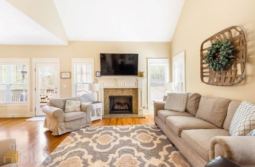 112 Camilla Dr, Carrollton GA  30116-1835 exterior