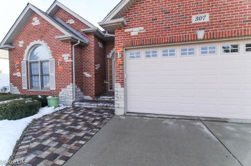 307 Schmidt Dr, Pingree Grove, IL 60140-8273