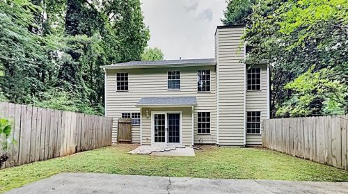 210 Easton Dr, Atlanta GA  30331-8319 exterior