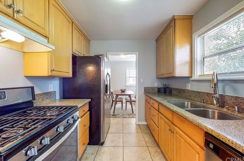 945 Dickel St, Anaheim CA  92805-1807 exterior