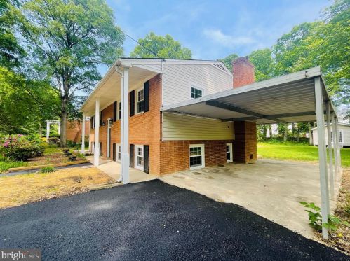 6913 Ridgeway Dr, Springfield VA  22150-3027 exterior