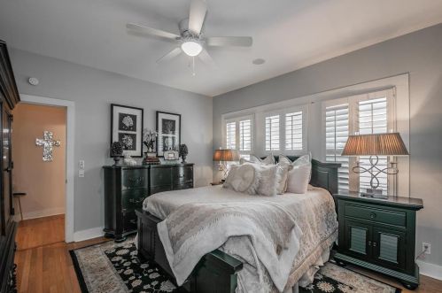 1704 Virginia Pl, Fort Worth TX  76107-2434 exterior