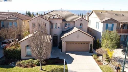 5746 Newfields Ln, Pleasanton, CA 94568-8797