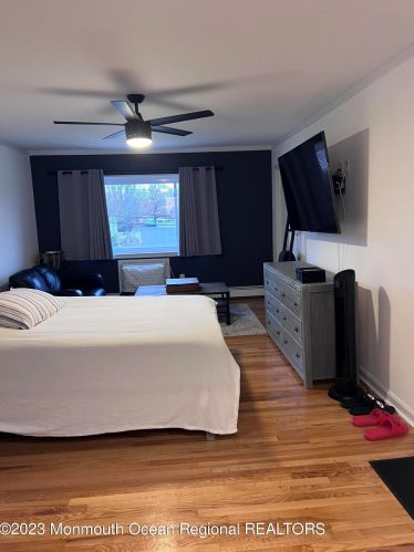 43 Laurel Pl, Tinton Falls, NJ 07724-1850