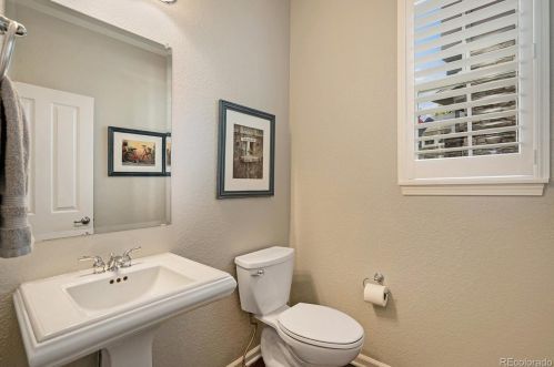 24662 Ontario Dr, Aurora CO 80016-4125 exterior