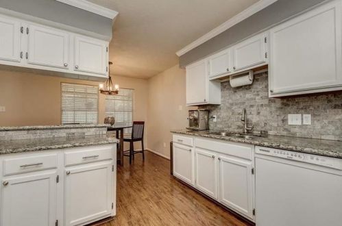 911 Ferndale Ln, Richmond TX  77406-2324 exterior