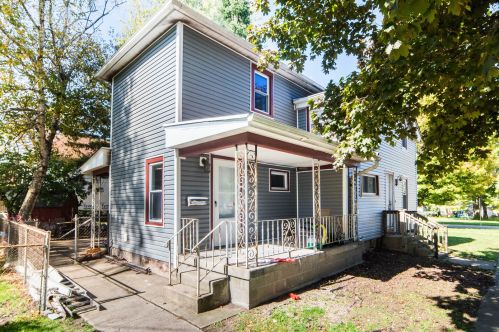 230 Elm St, Sycamore IL  60178-1931 exterior