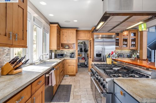 6094 Bluff View Rd, Copperopolis, CA 95228-9458