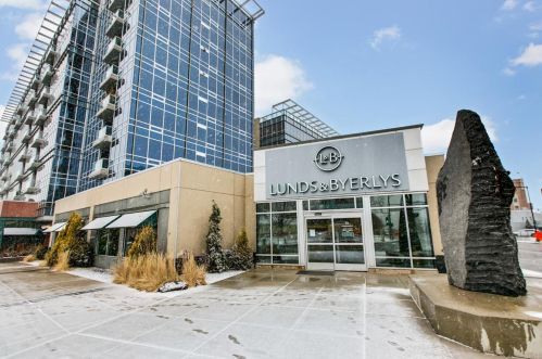 45 University Ave, Minneapolis MN  55414-1000 exterior