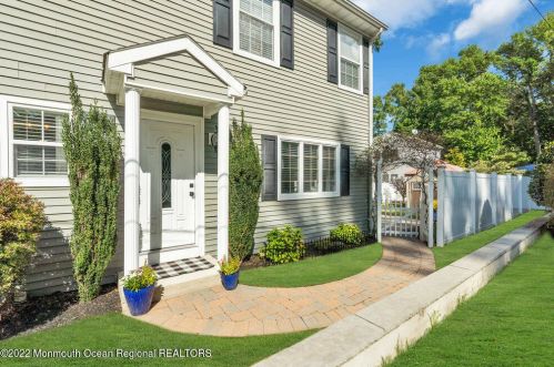 15 Briarwood Ave, Atlantic Highlands, NJ 07716-2015