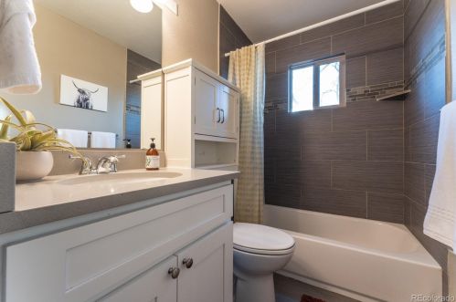 1275 Grape St, Denver CO 80220-5233 exterior