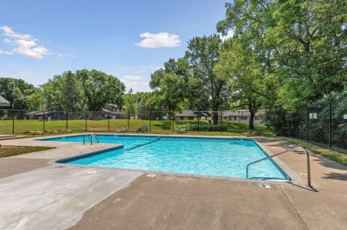 4393 Arden View Ct, Saint Paul MN  55112-1946 exterior