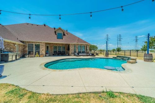 3417 Bay Breeze Ln, Fort Worth, TX 76179-3849