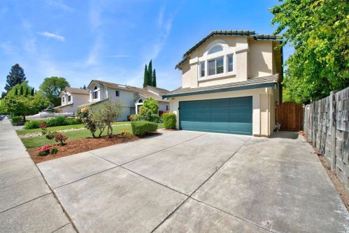 301 Portsmouth Ave, Vacaville, CA 95687-4114