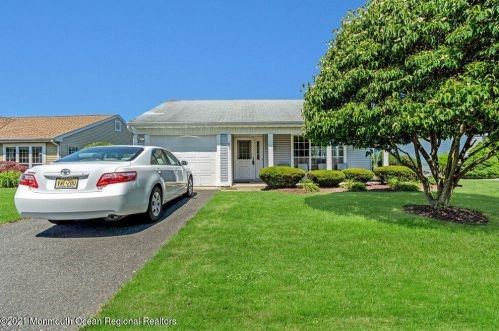 20 Harrow Pl, Lakehurst, NJ 08759-6655