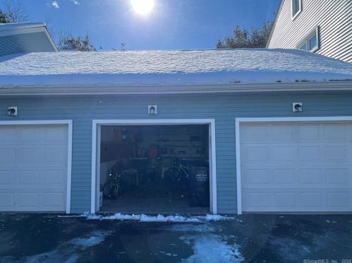 110 Sand Stone Dr, Wapping CT  06074-2852 exterior