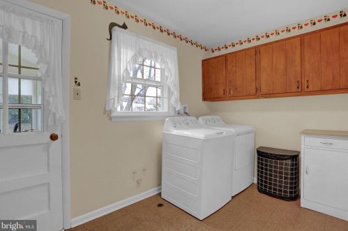 966 Mccosh St, Hanover PA 17331-1833 exterior