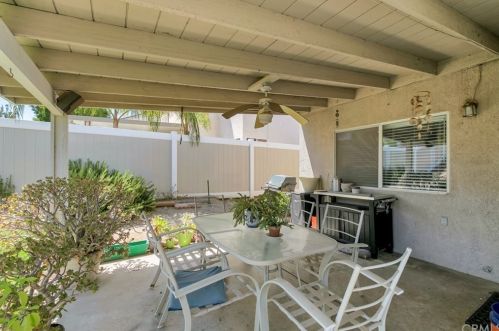 20497 Bloomfield Rd, Riverside CA  92508-2963 exterior