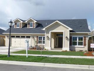 3767 Sunleaf Ave, Medford, OR 97504-9146