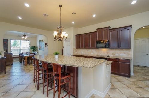 1919 Amber Trail Ln, Richmond, TX 77469-5661