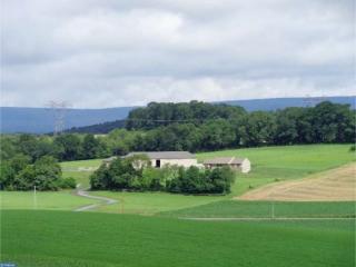 4371 Irish Creek Rd, New Schaefferstown PA  19506-9130 exterior