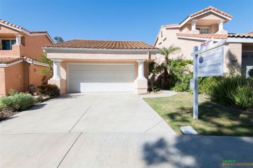 1490 Golfcrest Pl, Vista, CA 92081-9002