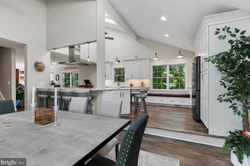 104 Cliff Ave, Lancaster PA  17602-4700 exterior