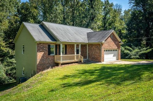 5499 Melanie Ln, Mableton, GA 30126-2443