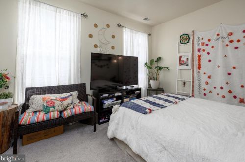 31 Kyle Way, Trenton NJ 08628-2525 exterior