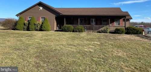 88 Cimarron Ash Ln, Maysville, WV 26833-7627