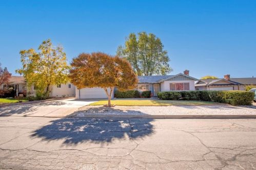 34961 Comberton St, Yucaipa, CA 92399-2816