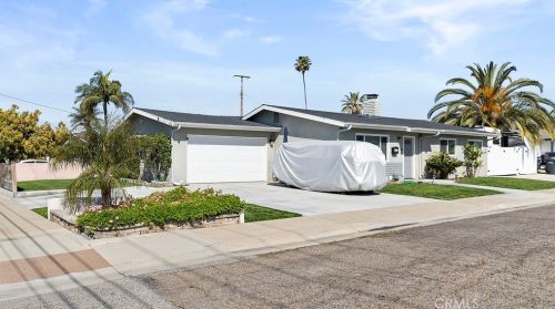 1045 Sycamore Ave, Orange CA  92868-2156 exterior