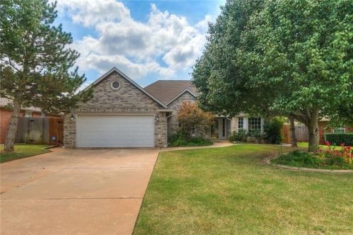 15625 Sugar Loaf Dr, Edmond, OK 73013-8851