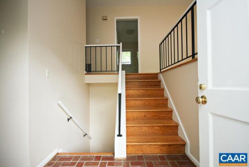 2423 Sunset Rd, Charlottesville, VA 22903-3627
