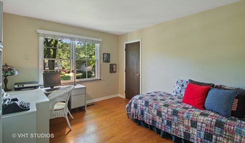 1640 Berkley Ct, Bannockburn IL 60015-2031 exterior