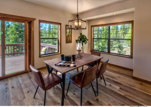 12275 Stockholm Way, Truckee CA  96161-6945 exterior