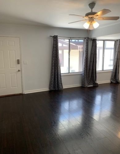 1383 Sacramento Dr, Hanover Park, IL 60133-4927