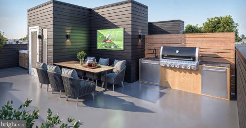 814 11th St, Philadelphia PA 19147-0026 exterior