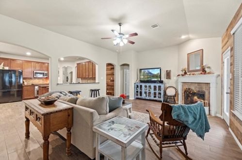 7511 Lone Star Jct St, Richmond TX 77406-7069 exterior