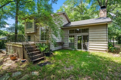 203 Deep Dl Ln, Conroe TX  77304-1249 exterior