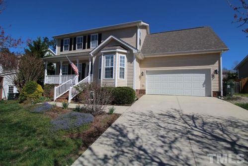 2106 Echo Glen Ln, Apex, NC 27523-6235